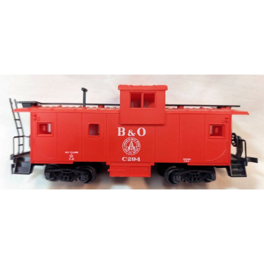 AHM Caboose HO Red Baltimore and Ohio B&O C294 Box Incl. Metal Wheels